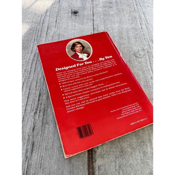 Betty Crocker cookbook Golden Press New and Revised recipes cookbook‎ recipes - Picture 5 of 5